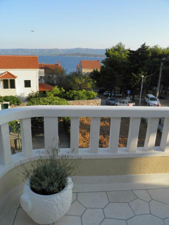 Apartments Marcic Bol Bagian luar foto