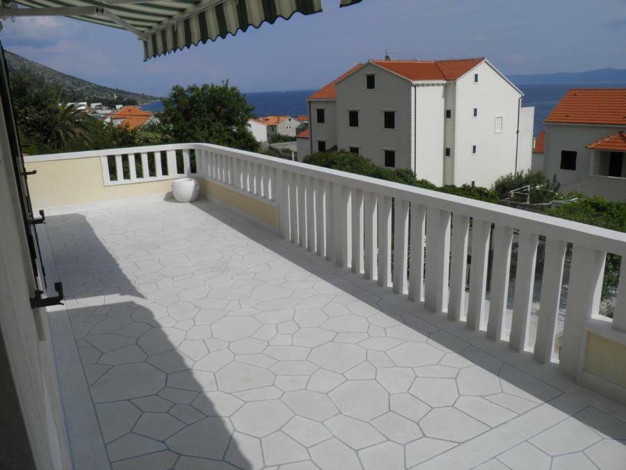 Apartments Marcic Bol Bagian luar foto